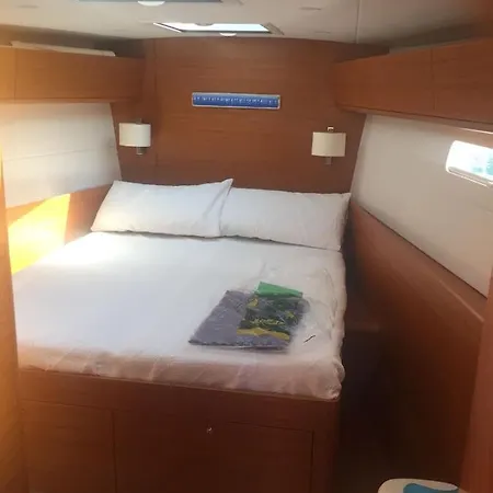 Sailtrainingvessel Patricia *